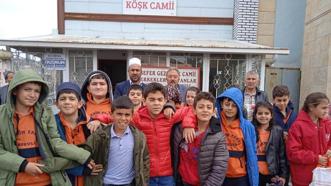 Camiler haftası sebebiyle okulumuz 4-A sınıfı Köşk Cami'ni ziyaret etmiştir.